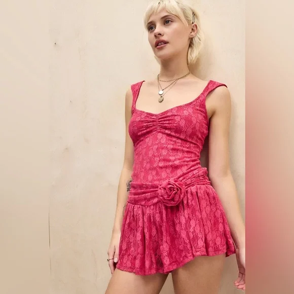 UO Kimchi Blue Dawn Drop Waist Lace Romper - Picture 4 of 6